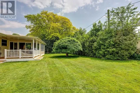 9 Northwood Place St. Thomas ON N5P 3X3