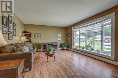 9 Northwood Place St. Thomas ON N5P 3X3