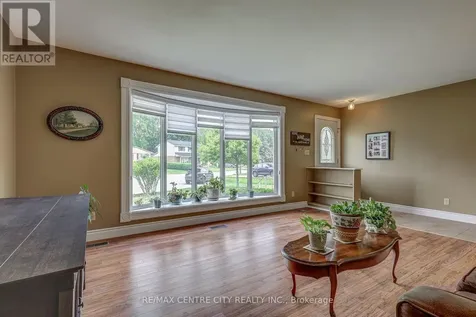 9 Northwood Place St. Thomas ON N5P 3X3