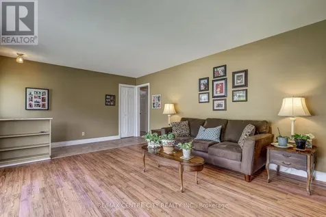 9 Northwood Place St. Thomas ON N5P 3X3