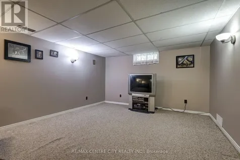 9 Northwood Place St. Thomas ON N5P 3X3