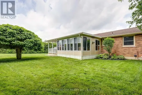 9 Northwood Place St. Thomas ON N5P 3X3
