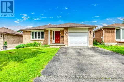 115 Scenic Wood Crescent Kitchener ON N2A 3N2