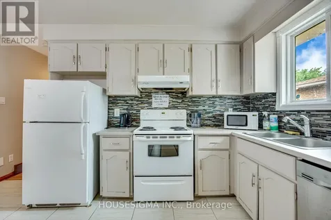 115 Scenic Wood Crescent Kitchener ON N2A 3N2