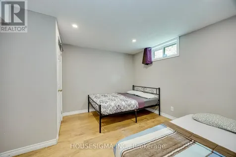 115 Scenic Wood Crescent Kitchener ON N2A 3N2