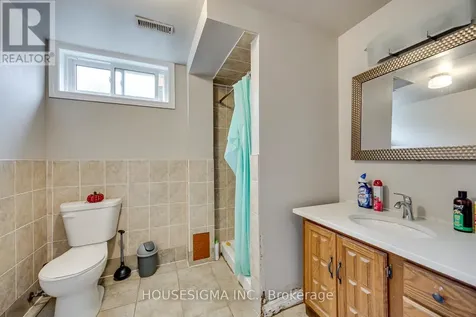 115 Scenic Wood Crescent Kitchener ON N2A 3N2