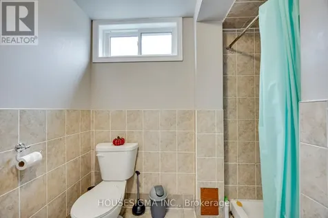 115 Scenic Wood Crescent Kitchener ON N2A 3N2