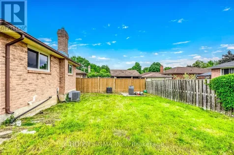 115 Scenic Wood Crescent Kitchener ON N2A 3N2
