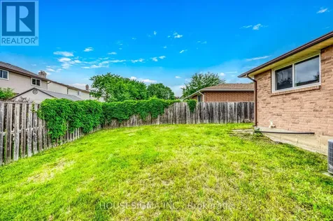 115 Scenic Wood Crescent Kitchener ON N2A 3N2