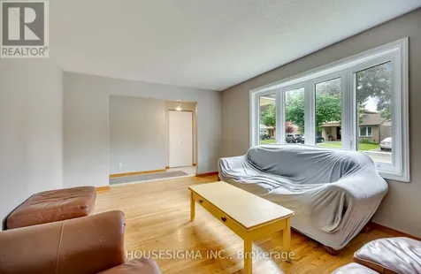 115 Scenic Wood Crescent Kitchener ON N2A 3N2