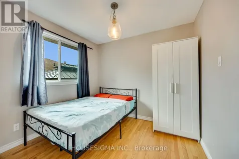 115 Scenic Wood Crescent Kitchener ON N2A 3N2