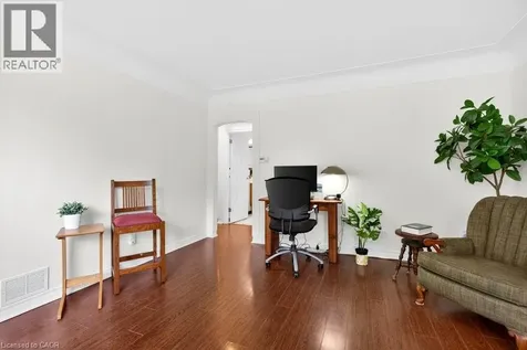 78 East 14th Street Hamilton ON L9A 4B5