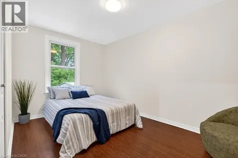 78 East 14th Street Hamilton ON L9A 4B5
