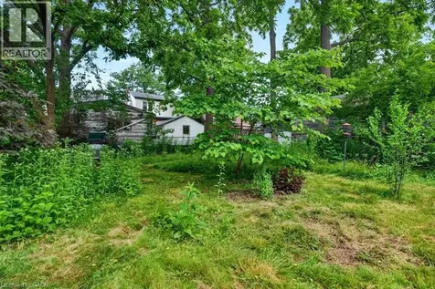 78 East 14th Street Hamilton ON L9A 4B5