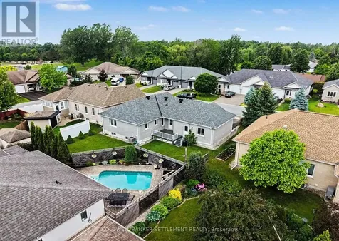 112 Mac Campbell Drive Perth ON K7H 0A3
