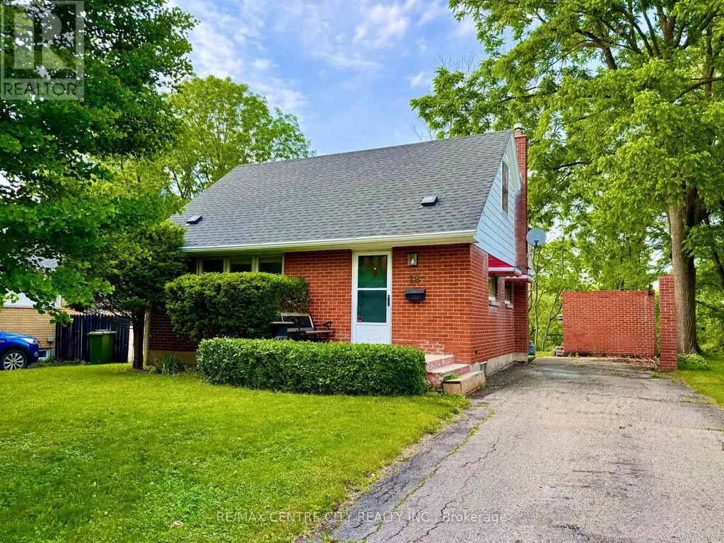 18 Montgomery Road St. Thomas ON N5R 1S5