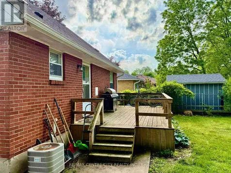 18 Montgomery Road St. Thomas ON N5R 1S5