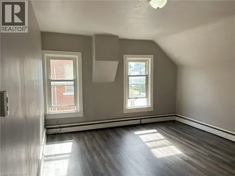102 Stanley Street Simcoe ON N3Y 1M4