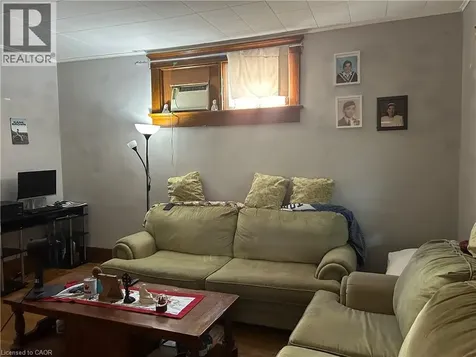 102 Stanley Street Simcoe ON N3Y 1M4