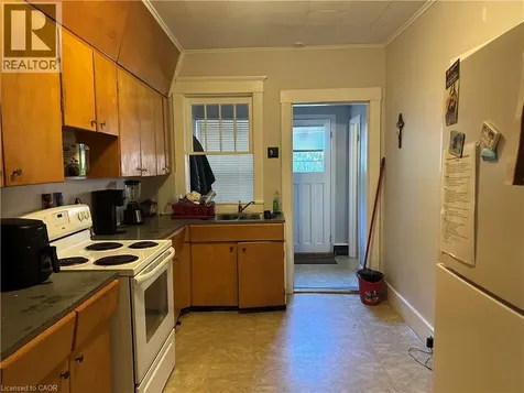 102 Stanley Street Simcoe ON N3Y 1M4