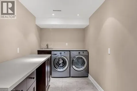 4176 Bianca Forest Drive Burlington ON L7M 4L4