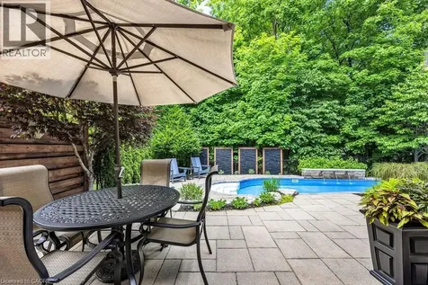 4176 Bianca Forest Drive Burlington ON L7M 4L4