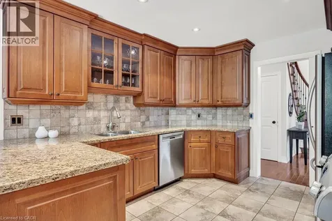 4176 Bianca Forest Drive Burlington ON L7M 4L4