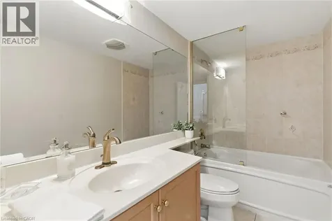 442 Maple Avenue Burlington ON L7S 2L7