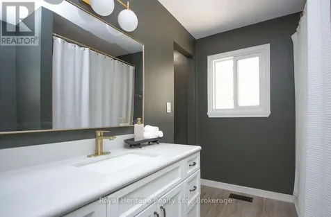 56 Pine Point Lane Scugog ON L9L 1B4