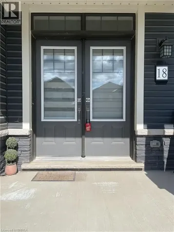 18 Mclaren Avenue Brantford ON N3T 0T3