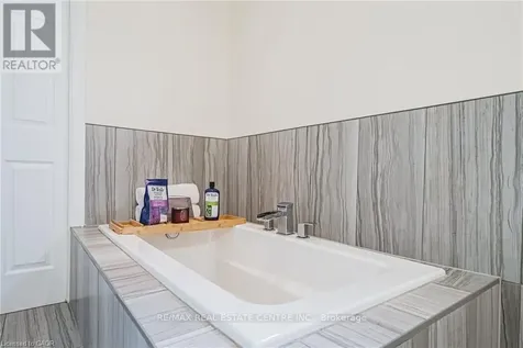 27 Ludlow Crescent Brantford ON N3P 1V2