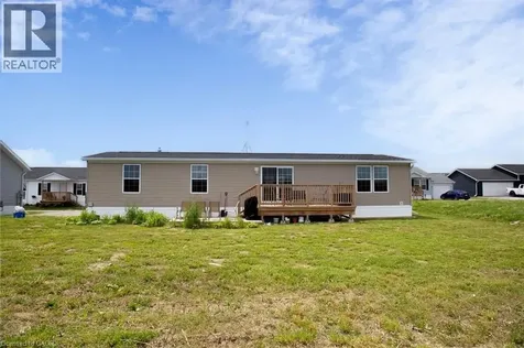 26 Hickory Hollow Nanticoke ON N0A 1L0