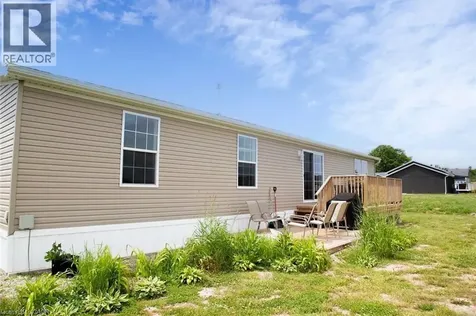 26 Hickory Hollow Nanticoke ON N0A 1L0