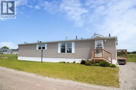 26 Hickory Hollow Nanticoke ON N0A 1L0