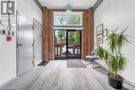 16 Myrtle Avenue Hamilton ON L8M 2E9