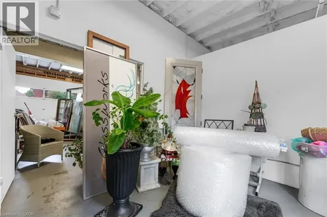 16 Myrtle Avenue Hamilton ON L8M 2E9