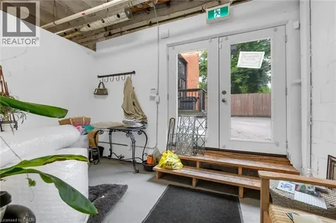 16 Myrtle Avenue Hamilton ON L8M 2E9