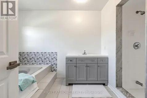 2114 Hughes Drive Innisfil ON L0L 1R0
