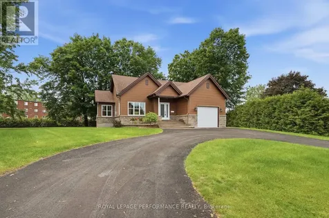 992 Ghislain Street Hawkesbury ON K6A 3B2