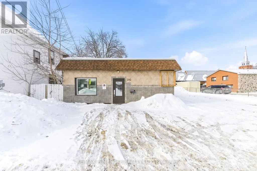 292 Trafalgar Road Pembroke ON K8A 5A8