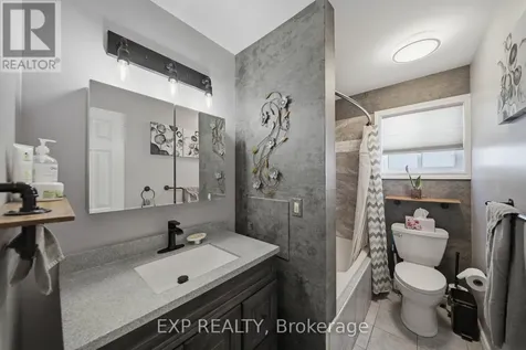 129 Pimprenelle Terrace Ottawa ON K1E 3S7