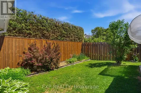 129 Pimprenelle Terrace Ottawa ON K1E 3S7