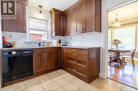 82 Mcfadden Avenue Chatham ON N7M 1Y6