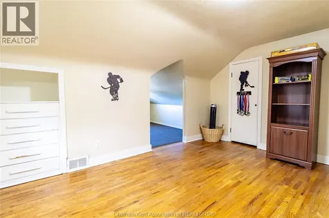 82 Mcfadden Avenue Chatham ON N7M 1Y6