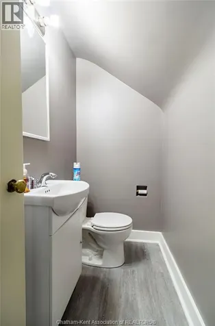 82 Mcfadden Avenue Chatham ON N7M 1Y6