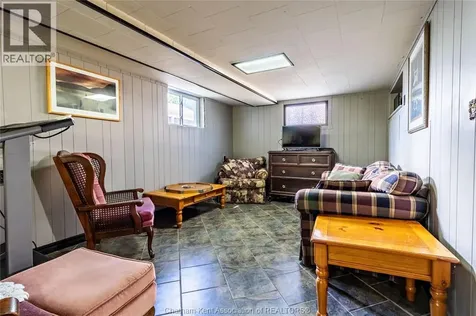 82 Mcfadden Avenue Chatham ON N7M 1Y6