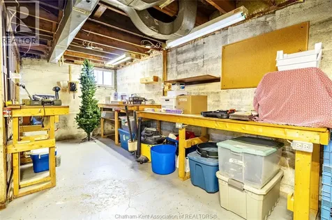 82 Mcfadden Avenue Chatham ON N7M 1Y6
