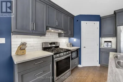 17 Bridle Path St. Thomas ON N5R 0B4