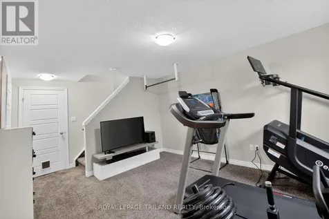 17 Bridle Path St. Thomas ON N5R 0B4