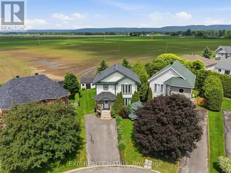 871 Pilon Street Hawkesbury ON K6A 3P8